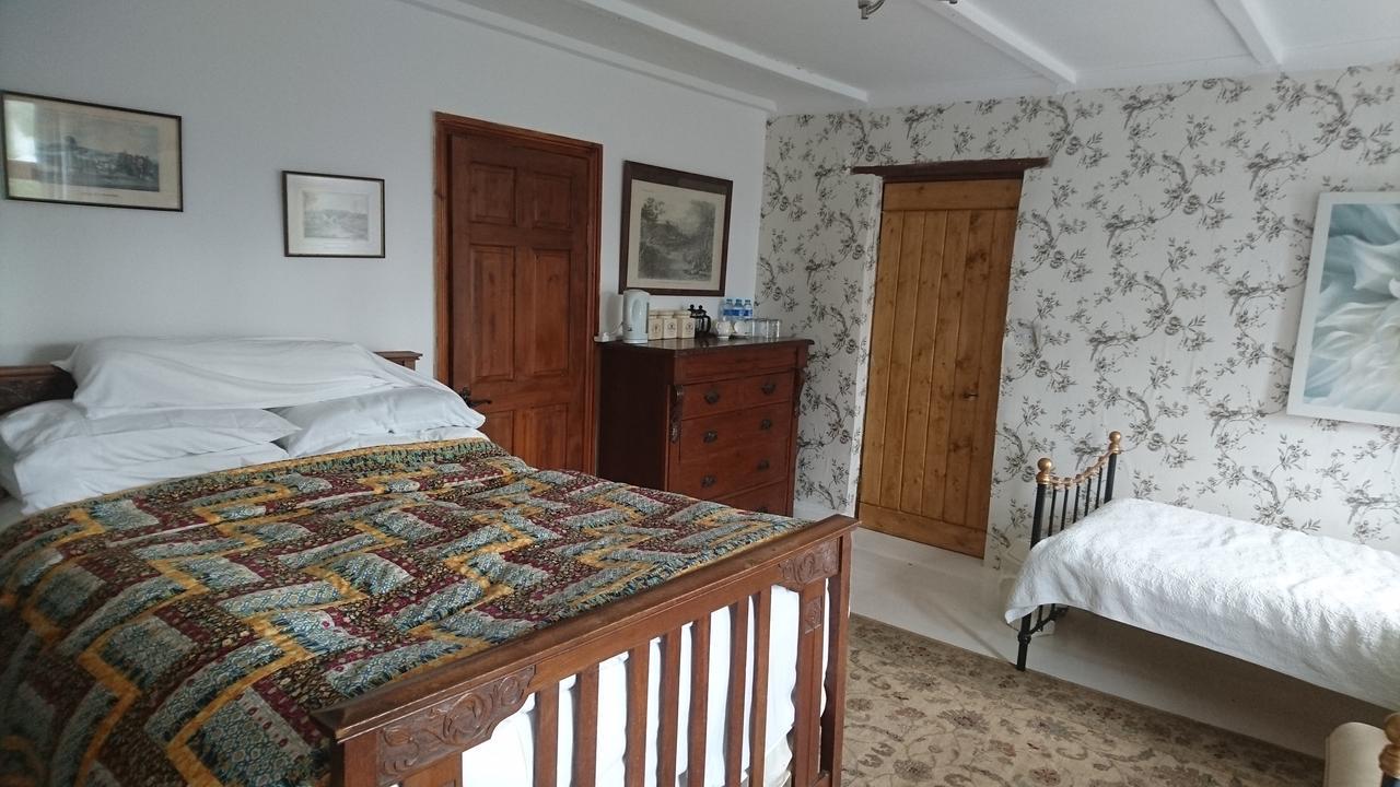 Middle Mill Bed & Breakfast Kidwelly Екстериор снимка