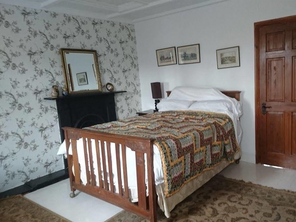 Middle Mill Bed & Breakfast Kidwelly Екстериор снимка